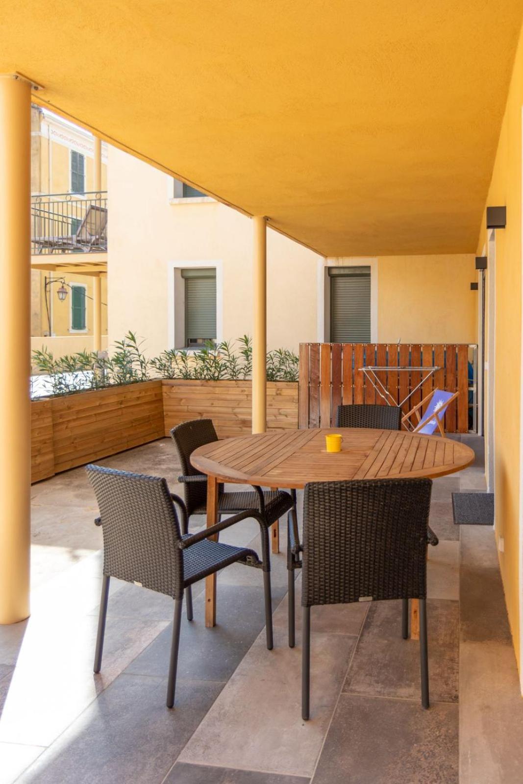 Residence Le Provence Le Lavandou Exterior foto